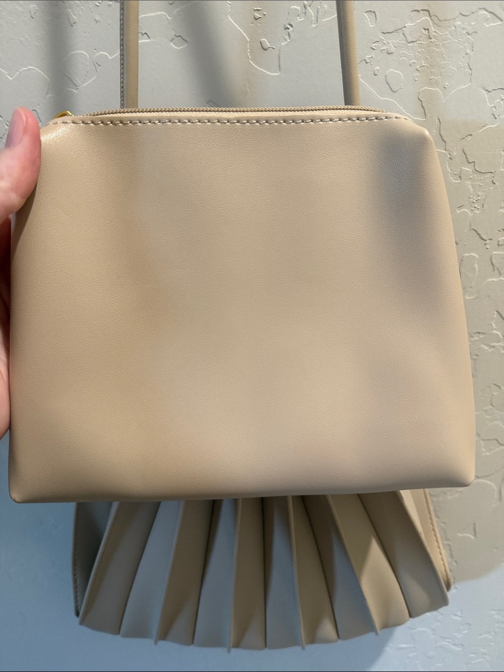 Melie Bianco Carrie Bone Pleated Vegan Leather Shoulder Bag - Picture 7 of 10